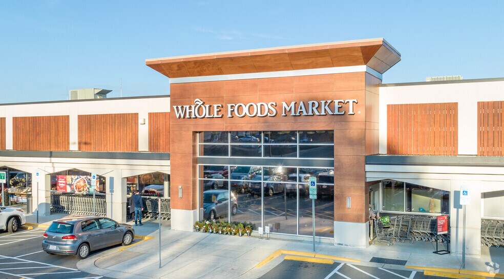 More Photos Of 73-111 S Elliott Rd, Chapel Hill Storefront For Lease