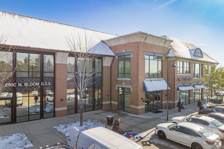 More Photos Of 2300 Lehigh Ave, Glenview Storefront Retail Office For Lease