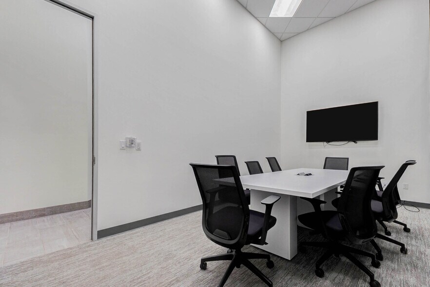 More Photos Of 1800 Bering Dr, Houston Office For Lease