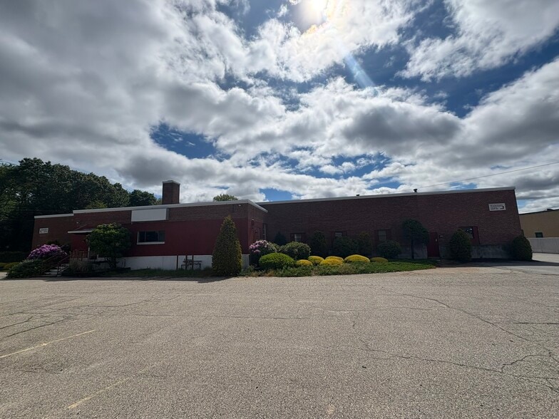 More Photos Of 1370 Elmwood Ave, Cranston Manufacturing For Sale