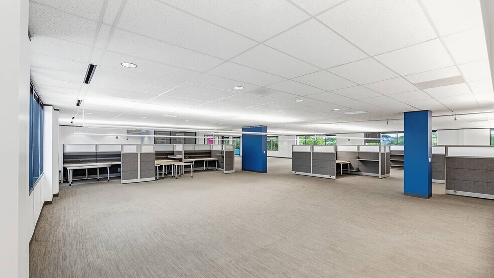 More Photos Of 8000 Centre Park Dr, Austin Office For Lease
