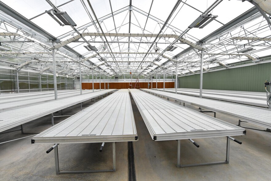 More Photos Of 1070 Wadesville Rd, Berryville Light Manufacturing For Sale