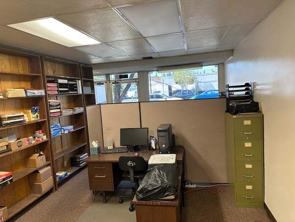 More Photos Of 3806 W Burbank Blvd, Burbank Storefront For Sale