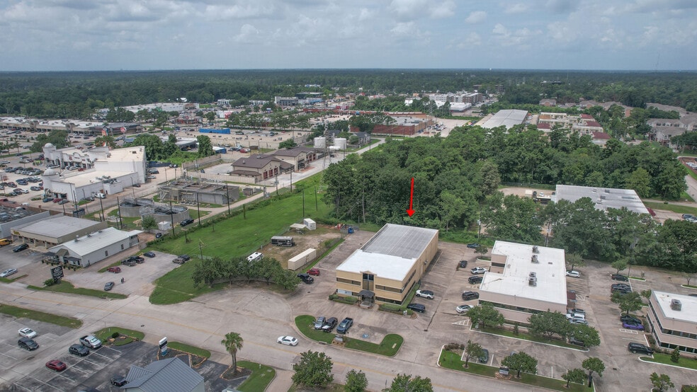 More Photos Of 25349-25351 Borough Park Dr, Spring Light Manufacturing For Sale