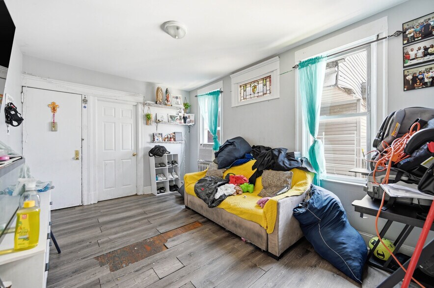More Photos Of 4 Convent Ave, Yonkers Apartments For Sale