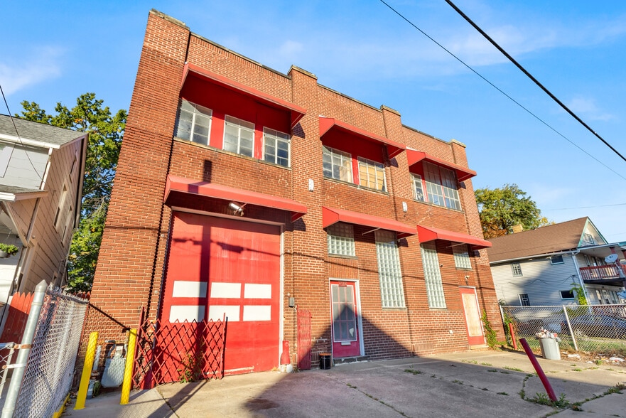 More Photos Of 2032 W 105th St, Cleveland Warehouse For Sale