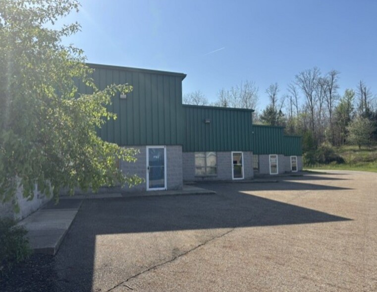 More Photos Of 10090 Queens Way, Chagrin Falls Light Manufacturing For Sale