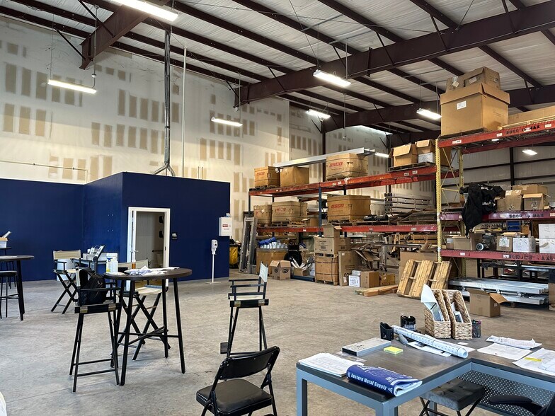 More Photos Of 3350 Palm Ave, Fort Myers Warehouse For Lease