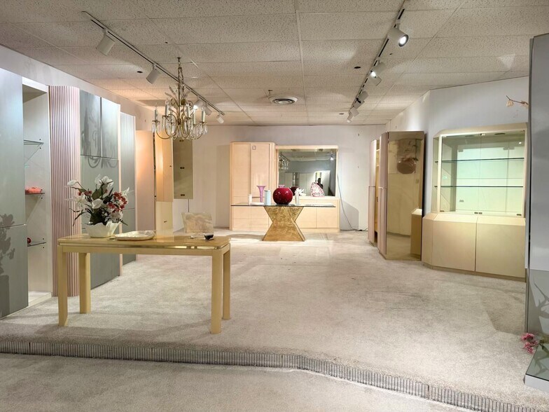 More Photos Of 3449-3453 W Peterson Ave, Chicago Storefront For Sale