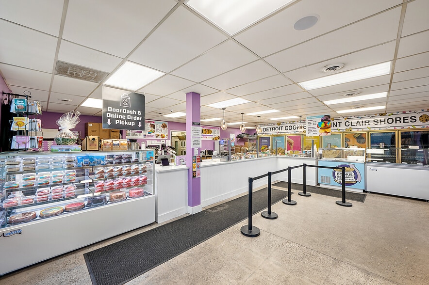 More Photos Of 25600 Harper Ave, Saint Clair Shores Freestanding For Sale