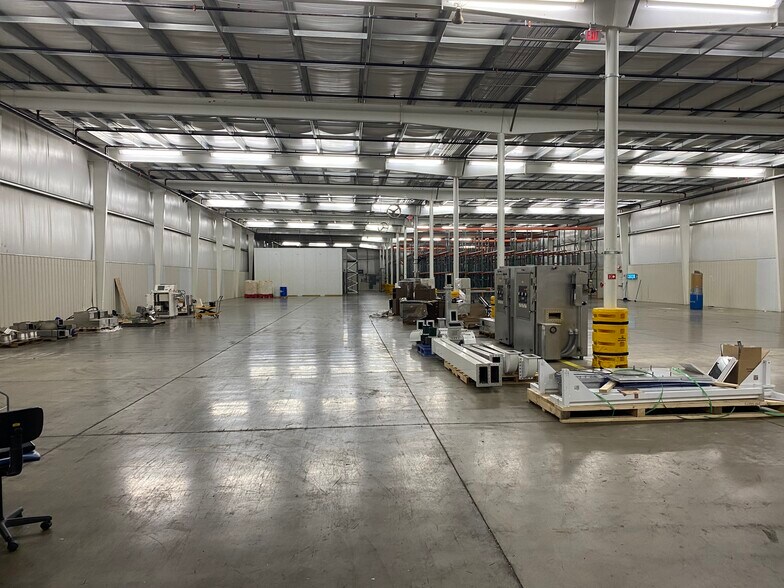 More Photos Of 701 A Ave, Grundy Center Distribution For Sale