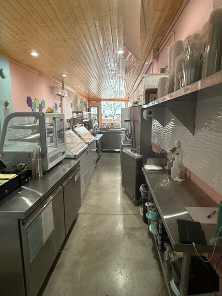 More Photos Of 216-222 E Main, Yadkinville Storefront For Lease