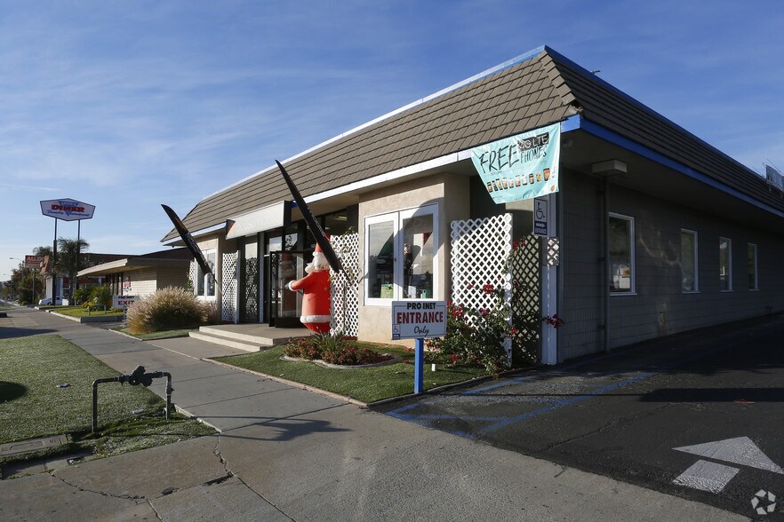 More Photos Of 1760 W Florida Ave, Hemet Freestanding For Lease