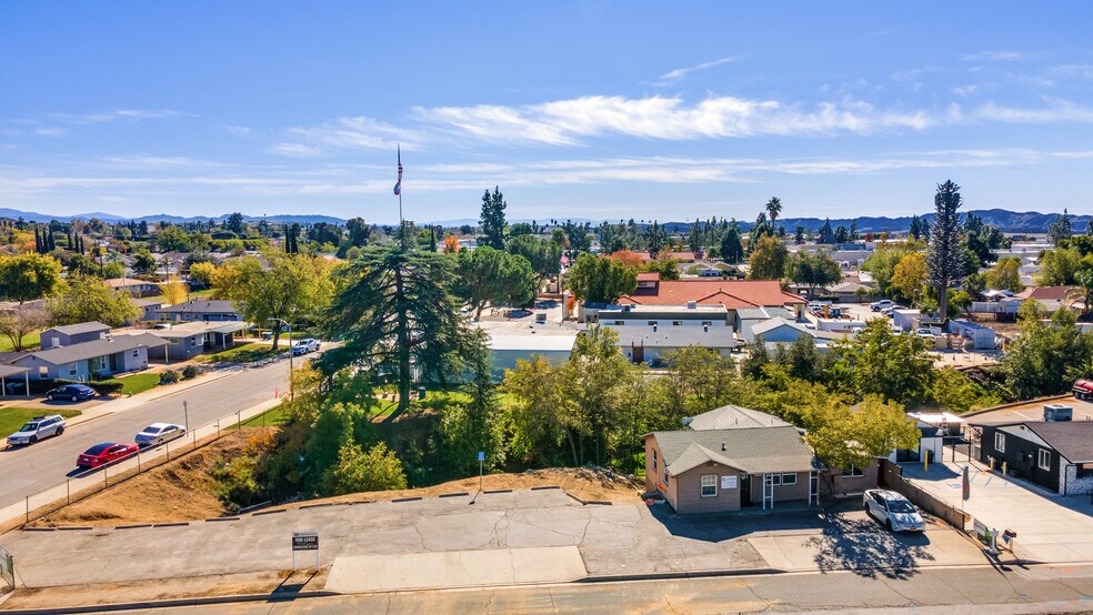 More Photos Of 543 W County Line Rd, Calimesa Office Residential For Lease