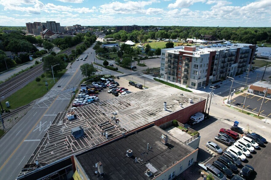 Primary Photo Of 666 E Northwest Hwy, Arlington Heights Land For Sale