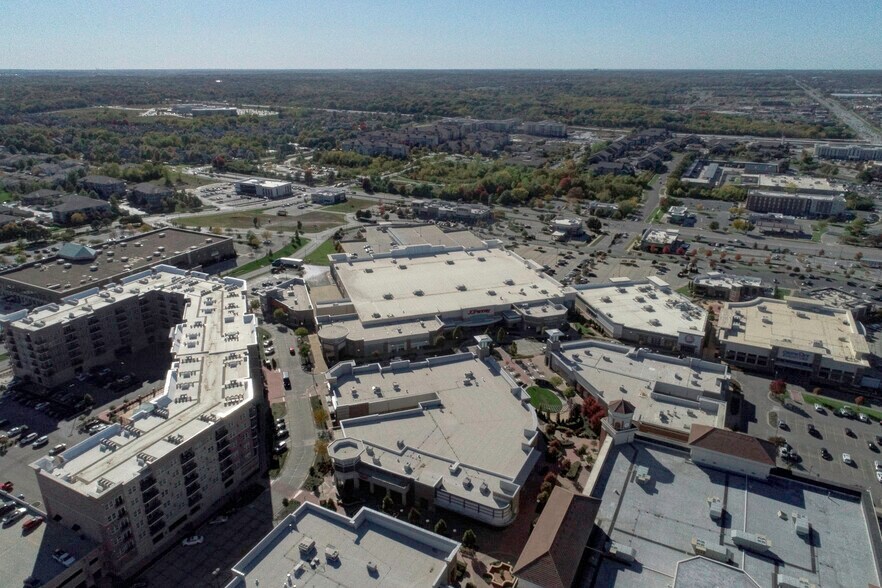 More Photos Of 135th St And Metcalf Ave, Overland Park Unknown For Lease