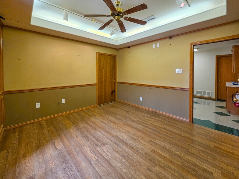 More Photos Of 125 Ruidosa Ave, Abilene Warehouse For Lease
