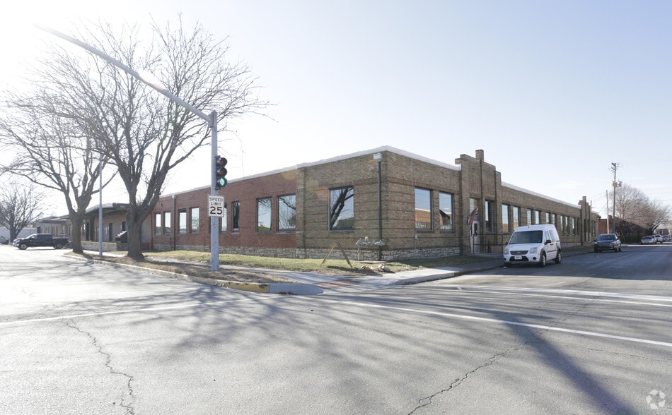 More Photos Of 1312-1324 Swift Ave, North Kansas City Warehouse For Lease
