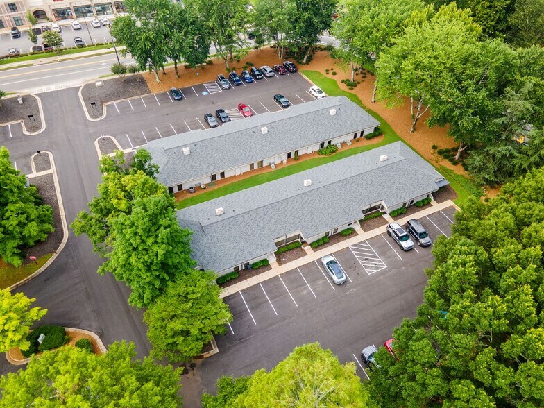 More Photos Of 600 Bld C Houze Way, Roswell Medical For Lease