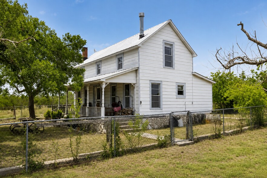 More Photos Of 65 Miles Ln, Harper Land For Sale