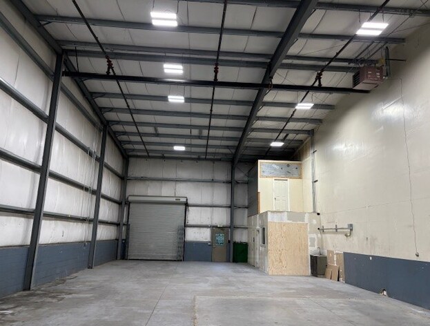 More Photos Of 19676 8th St E, Sonoma Warehouse For Lease