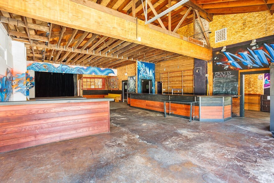 More Photos Of 2314 NE Alberta St, Portland Freestanding For Lease