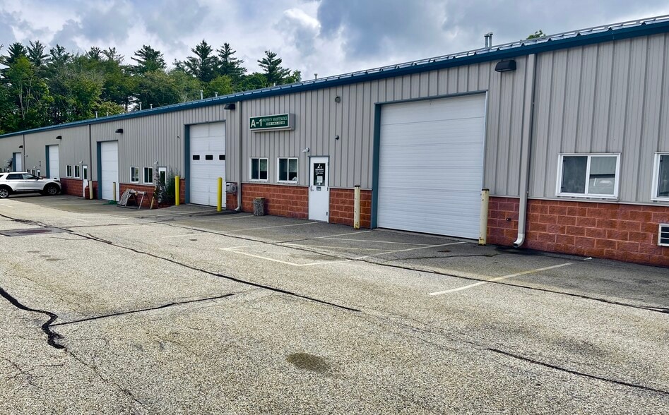 More Photos Of 103 Ledge Rd, Seabrook Warehouse For Sale