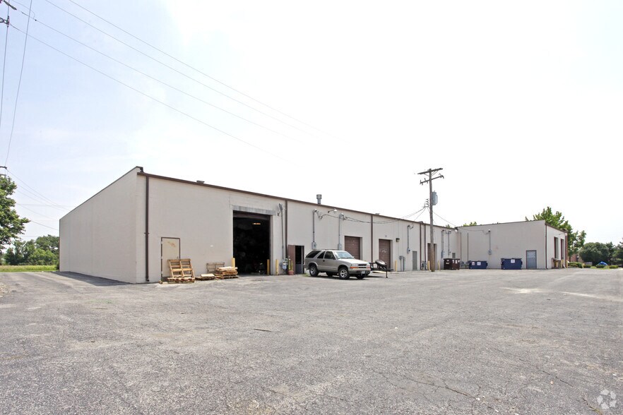 More Photos Of 50-58 Algana Ct, Saint Peters Warehouse For Lease