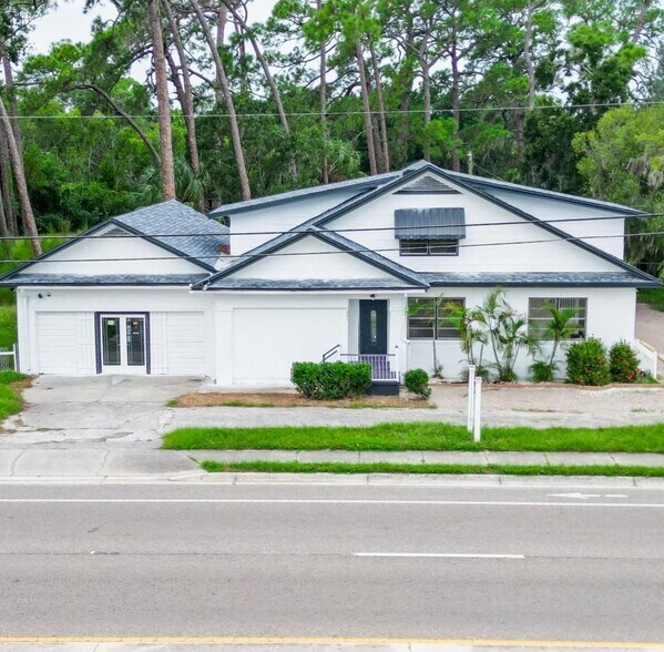 Primary Photo Of 301 N US Highway 41, Ruskin Office Residential For Lease