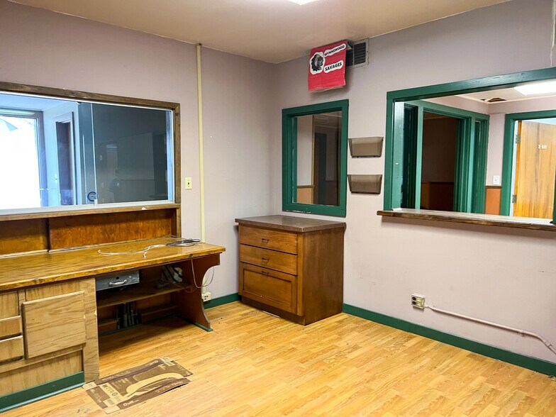 More Photos Of 116 E Robert S Kerr Blvd, Wynnewood Medical For Sale