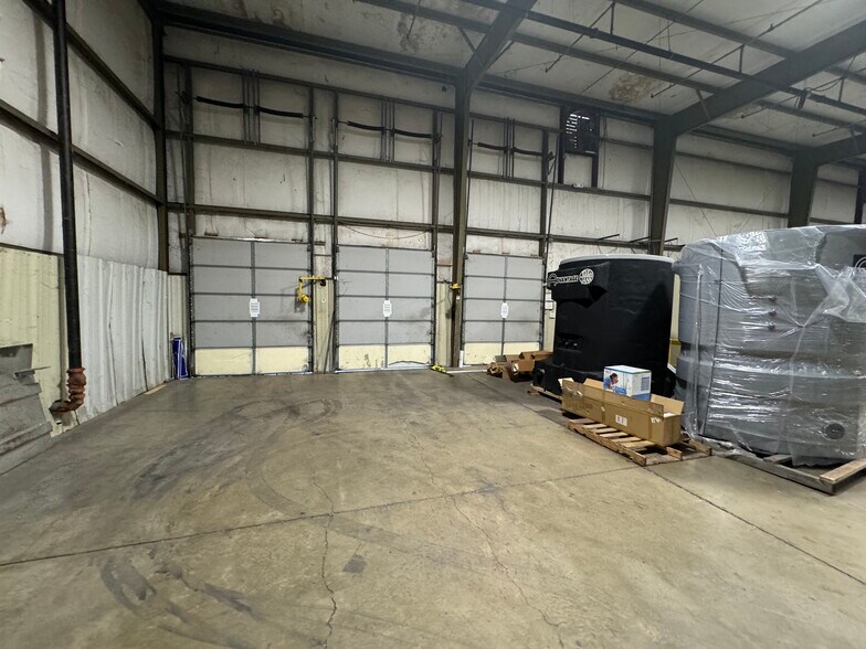 More Photos Of 19919 W Shawnee Mission Pky, Shawnee Manufacturing For Sale