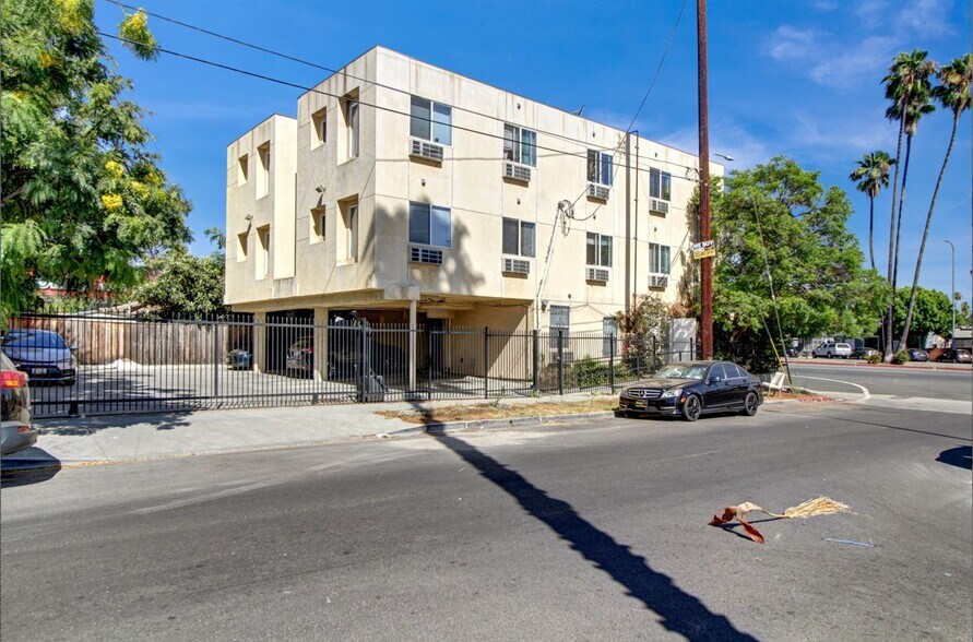 More Photos Of 5073 Huntington Dr N, Los Angeles Apartments For Sale
