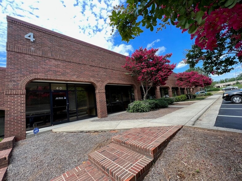 More Photos Of 18-22 Oak Branch Dr, Greensboro Light Distribution For Lease