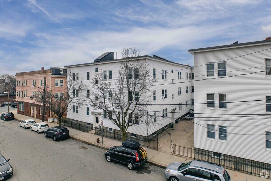 More Photos Of 8-14 Craigie St, Somerville Apartments For Sale