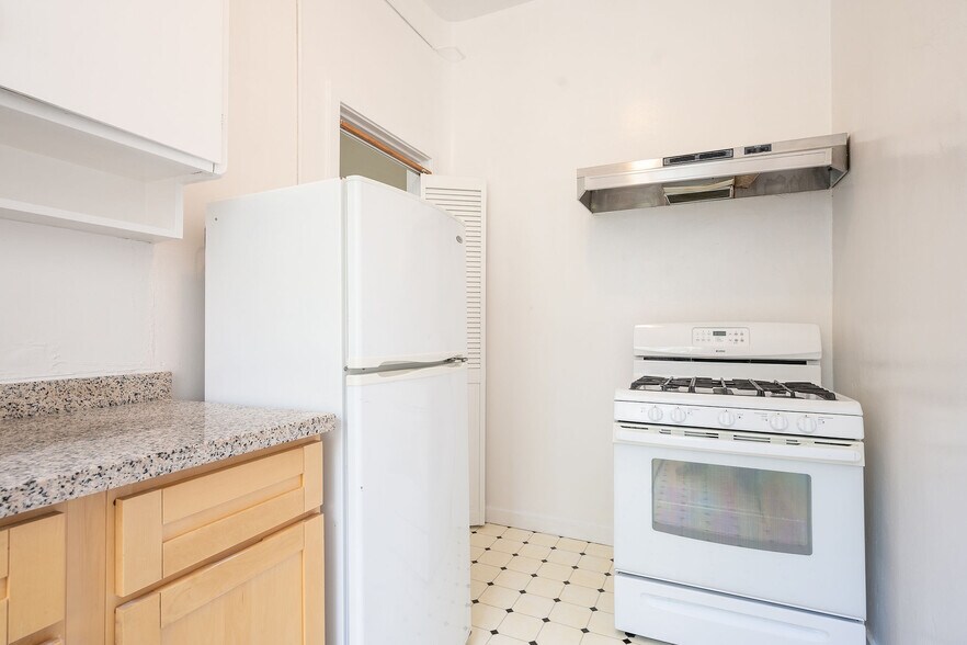 More Photos Of 1073 Bush St, San Francisco Apartments For Sale