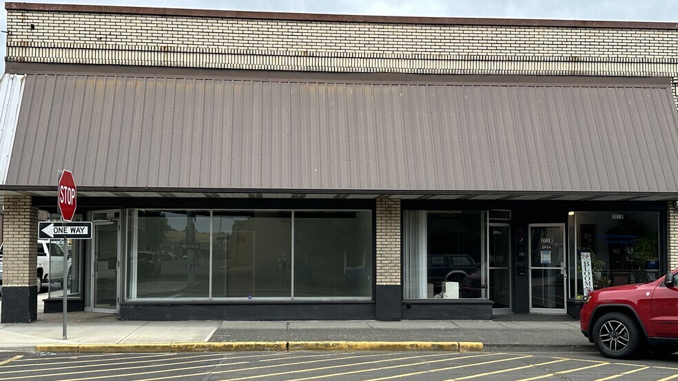 More Photos Of 201 Allen St, Kelso Storefront Retail Office For Lease