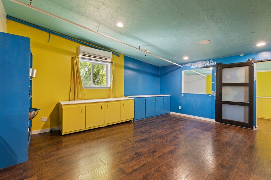 More Photos Of 7095 W 3500 S, Salt Lake City Service For Sale