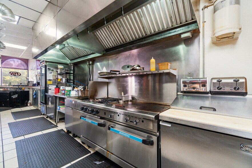 More Photos Of 116 Main St, Cornell Bar For Sale