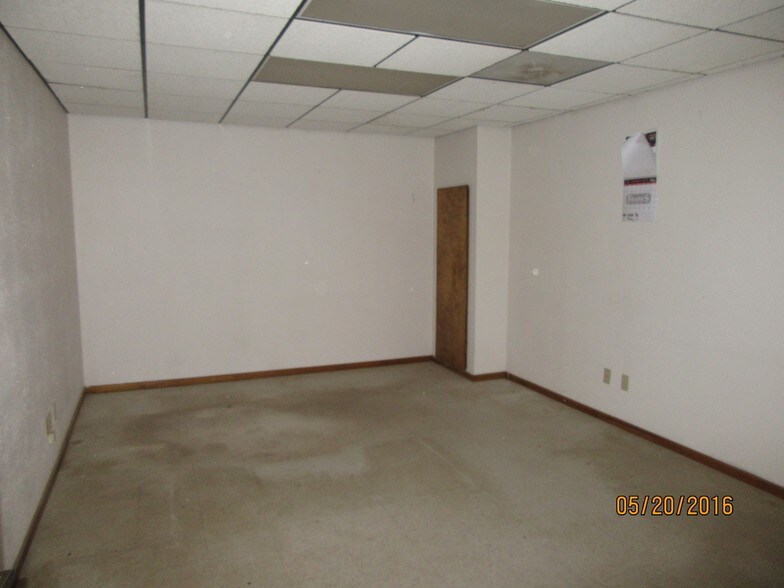 More Photos Of 1506 W Broadway Pl, Hobbs Service For Sale
