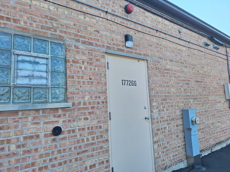 More Photos Of 17726-17732 Oak Park Ave, Tinley Park Medical For Sale