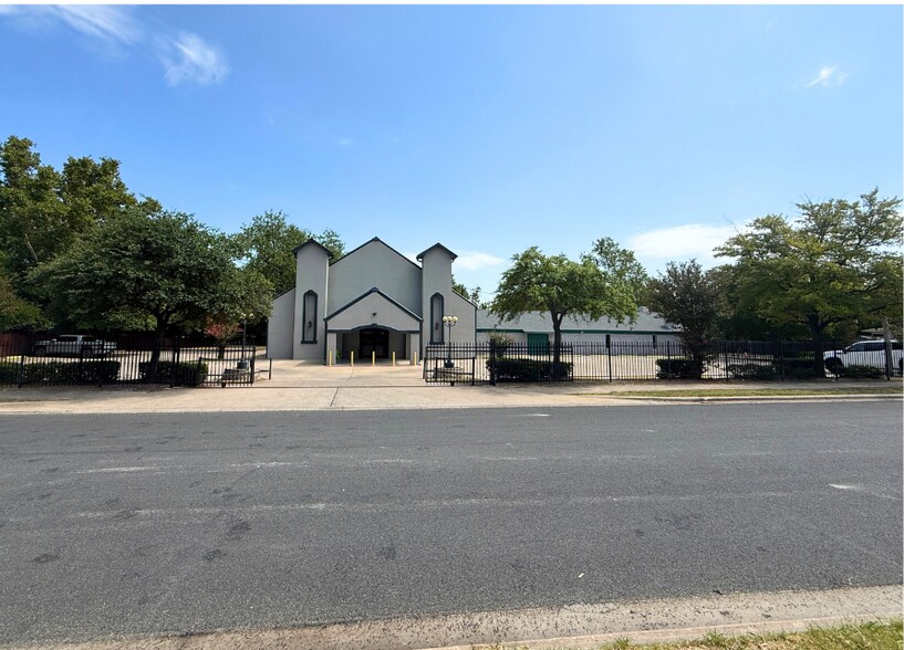 More Photos Of 8600 Guadalupe st, Austin Religious Facility For Sale