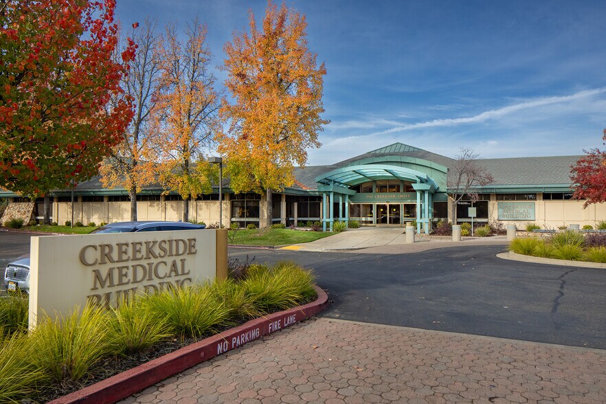 More Photos Of 1561 Creekside Dr, Folsom Medical For Lease