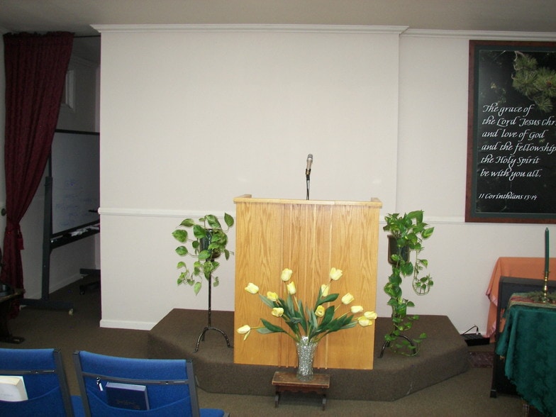 More Photos Of 23382 Crest Forest Dr, Crestline Freestanding For Sale