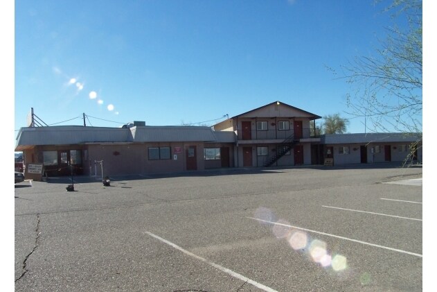 More Photos Of 904 W Main St, Quartzsite Hotel For Sale