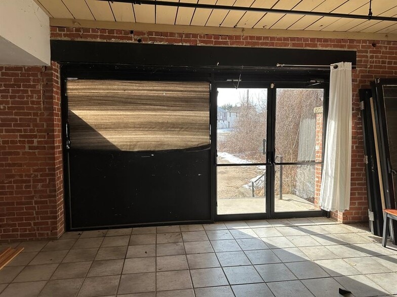 More Photos Of 444 Hartford Pike, Dayville Freestanding For Sale