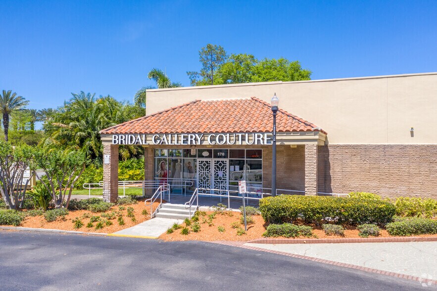More Photos Of 7506-7524 Dr Phillips Blvd, Orlando Unknown For Lease
