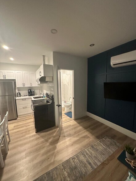 More Photos Of 66 Wellington St S, Hamilton Apartments For Sale