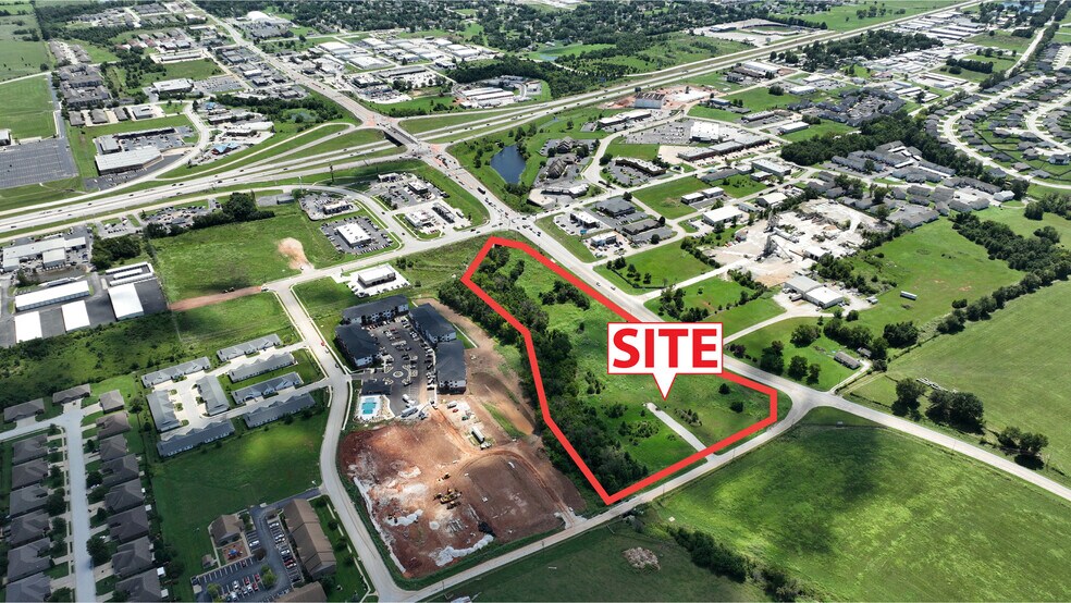 More Photos Of CC @ 22nd, Ozark Land For Lease