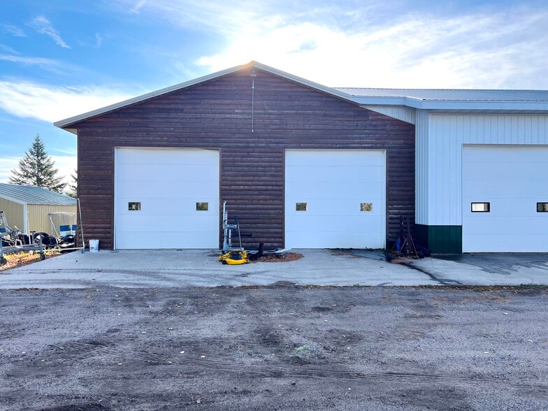 More Photos Of 7300 MN-6, Remer Auto Repair For Sale