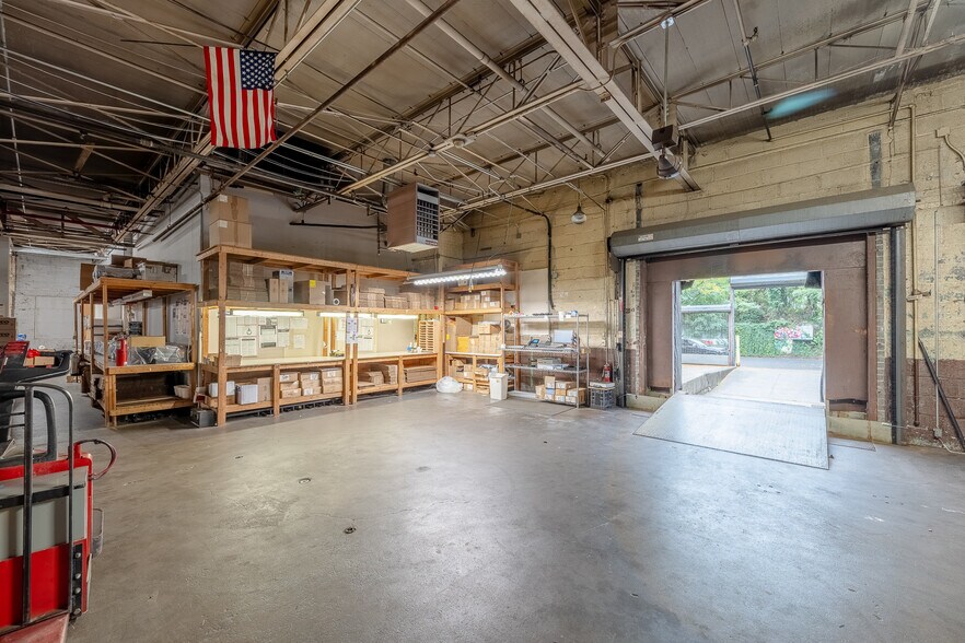 More Photos Of 8950 127th St, Richmond Hill Warehouse For Sale